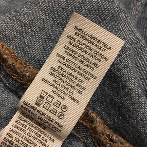 Lucky Brand 🐞 Denim Boyfriend Shirt w/Embroidery Sz S - Picture 16 of 16